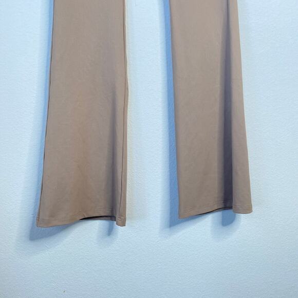 OUTCAST Zazie Pants Mocha Brown Flared Leggings NWT New Clean Girl Trendy - Picture 10 of 10
